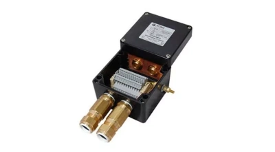 Взрывозащищенная клеммная коробка с кабельными вводами под небронированный кабель 122х120х90 в 