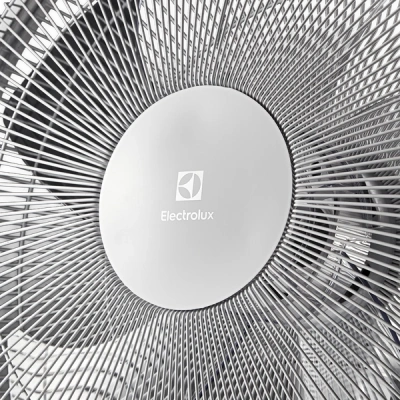Вентилятор напольный Electrolux EFF-1006 в 