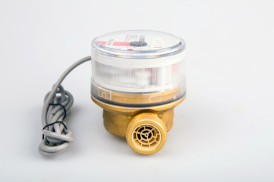 Счетчик горячей воды WFW23.D080-3-B-L-01-IP54 с импульсным выходом НАМУР, вес импульса =1 л, ДУ15 в 