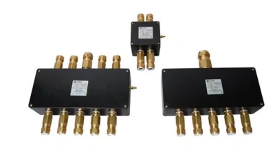 Взрывозащищенная клеммная коробка с кабельными вводами под небронированный кабель 220х120х90 в 