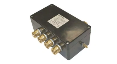 Взрывозащищенная клеммная коробка с кабельными вводами под небронированный кабель 220х120х90 в 