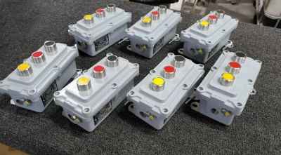 Посты управления кнопочные на базе оболочки LPS3 в 