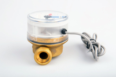 Счетчик холодной воды WFK24.D080-0-R-L-10-IP68 с импульсным выходом ГЕРКОН, ДУ15 в 